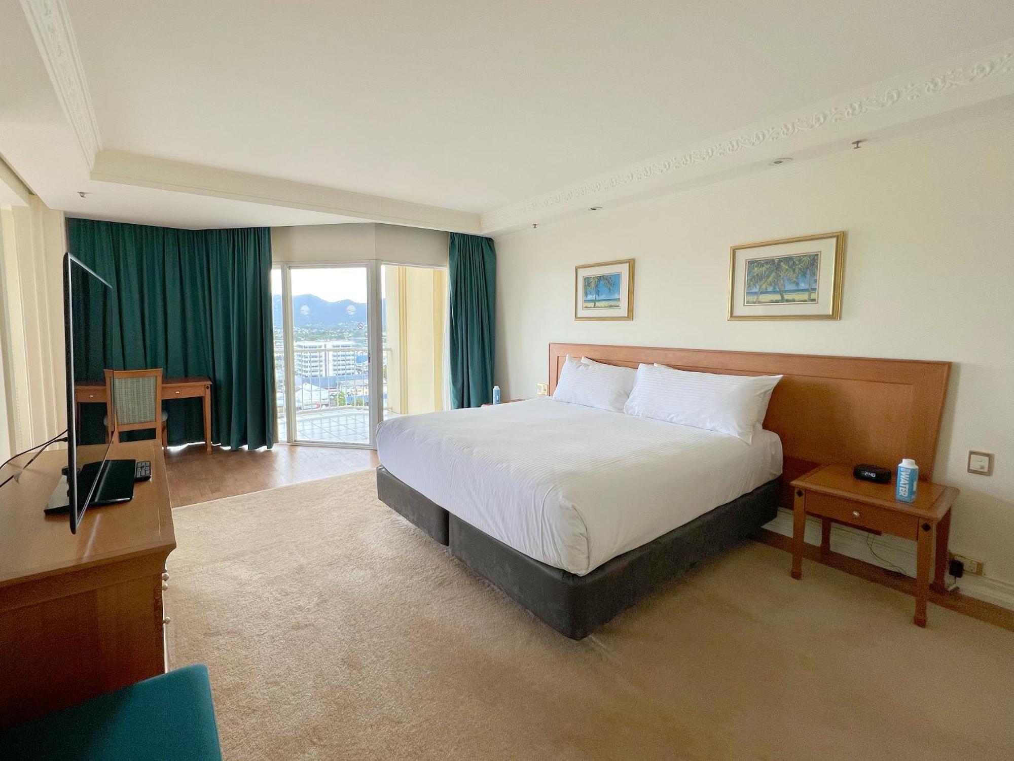 พูลแมน แคร์น อินเตอร์เนชั่นแนล Hotel แคนส์ ภายนอก รูปภาพ
